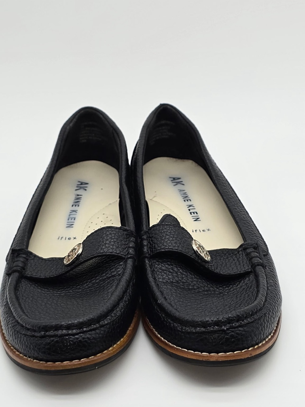 Anne Klein Black Leather Textured Penny Loafers Size 9M - Picture 3 of 5